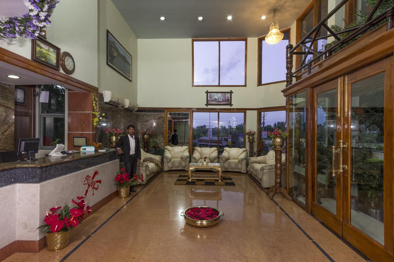 Hotel Presidency Kempegowda International Airport Bangalore Exterior foto
